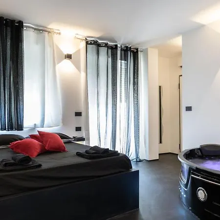 Black & White Bed & Breakfast